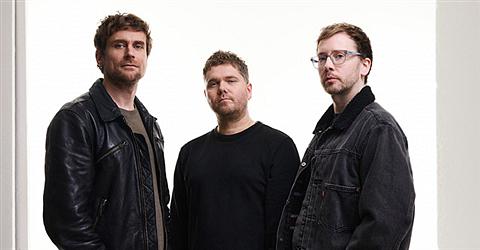 GOGO PENGUIN
