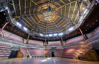 Visite du Cirque-théâtre