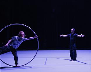 Commencer à exister / D. Gauchard-S. Kinsman-M. Palisse