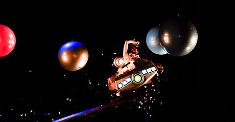 AUX ETOILES