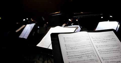 DVORAK PAR LES CORDES