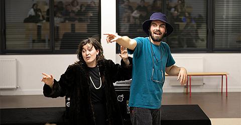 THEATRE MODE D'EMPLOI